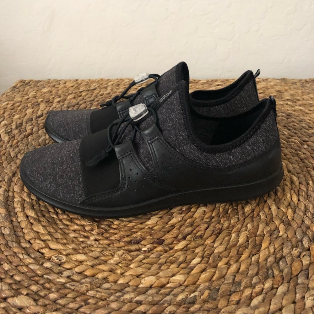 Ecco Slip On Sneaker